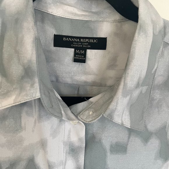 Banana Republic Dillon fit abstract print utility button down - Picture 3 of 7